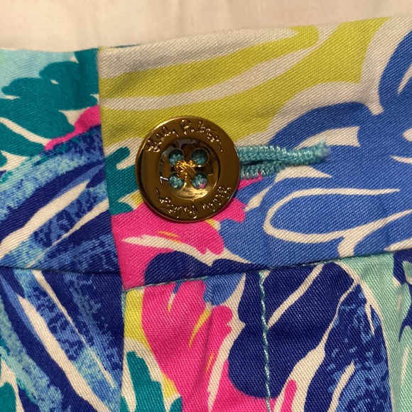 NWT Lilly Pulitzer shorts sized 14 - Picture 3 of 4